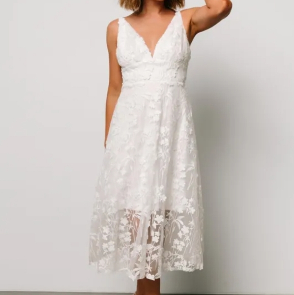 Soieblu Dresses & Skirts - NWT Soieblu Midi Lace White Dress XL